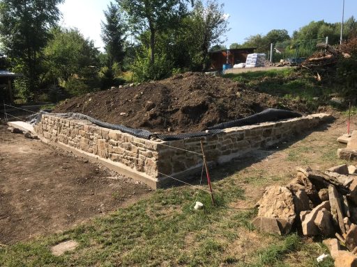 Natursteinmauer Natursteinmauer